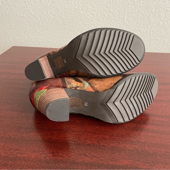 NWOT L’Artiste Charming Genuine Leather Floral Lace Heeled Booties Wearable Art - Picture 4 of 11